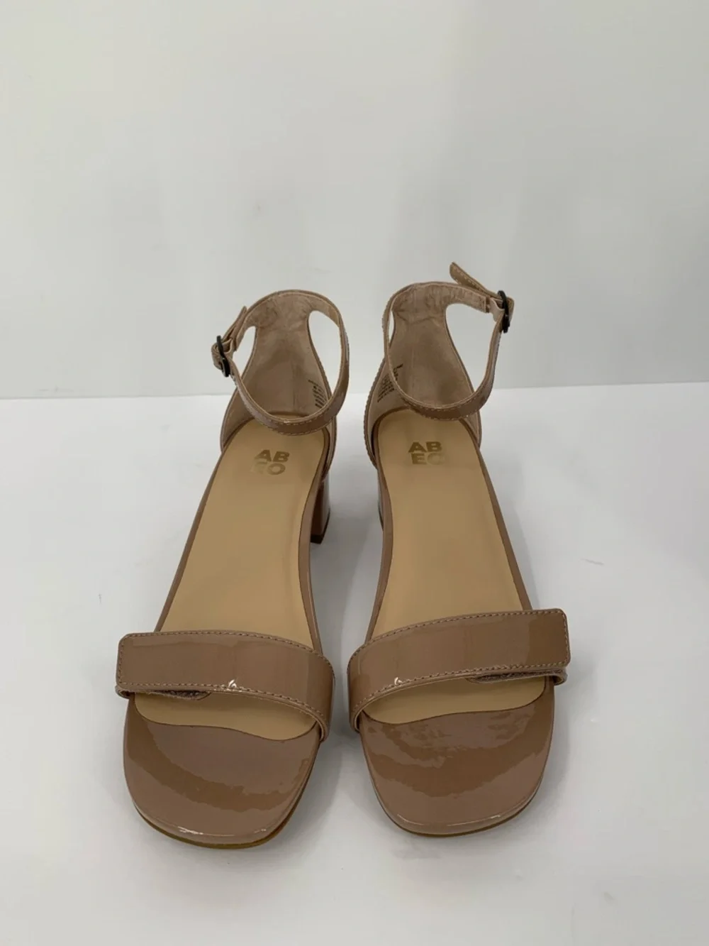 ABEO Avenue ankle strap sandal shoe tan patent leather block heel comfort 9
